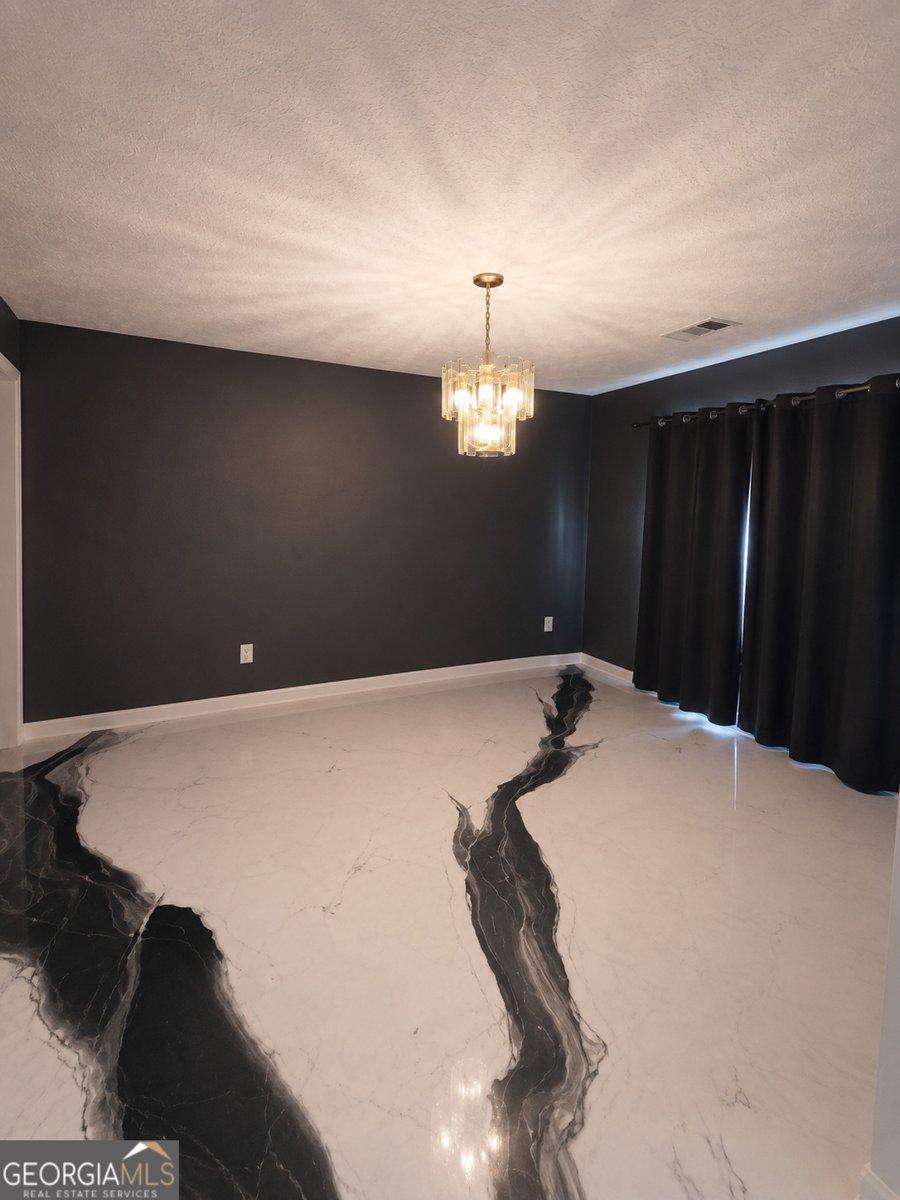 124 Heathrow Drive Riverdale - Photo 6