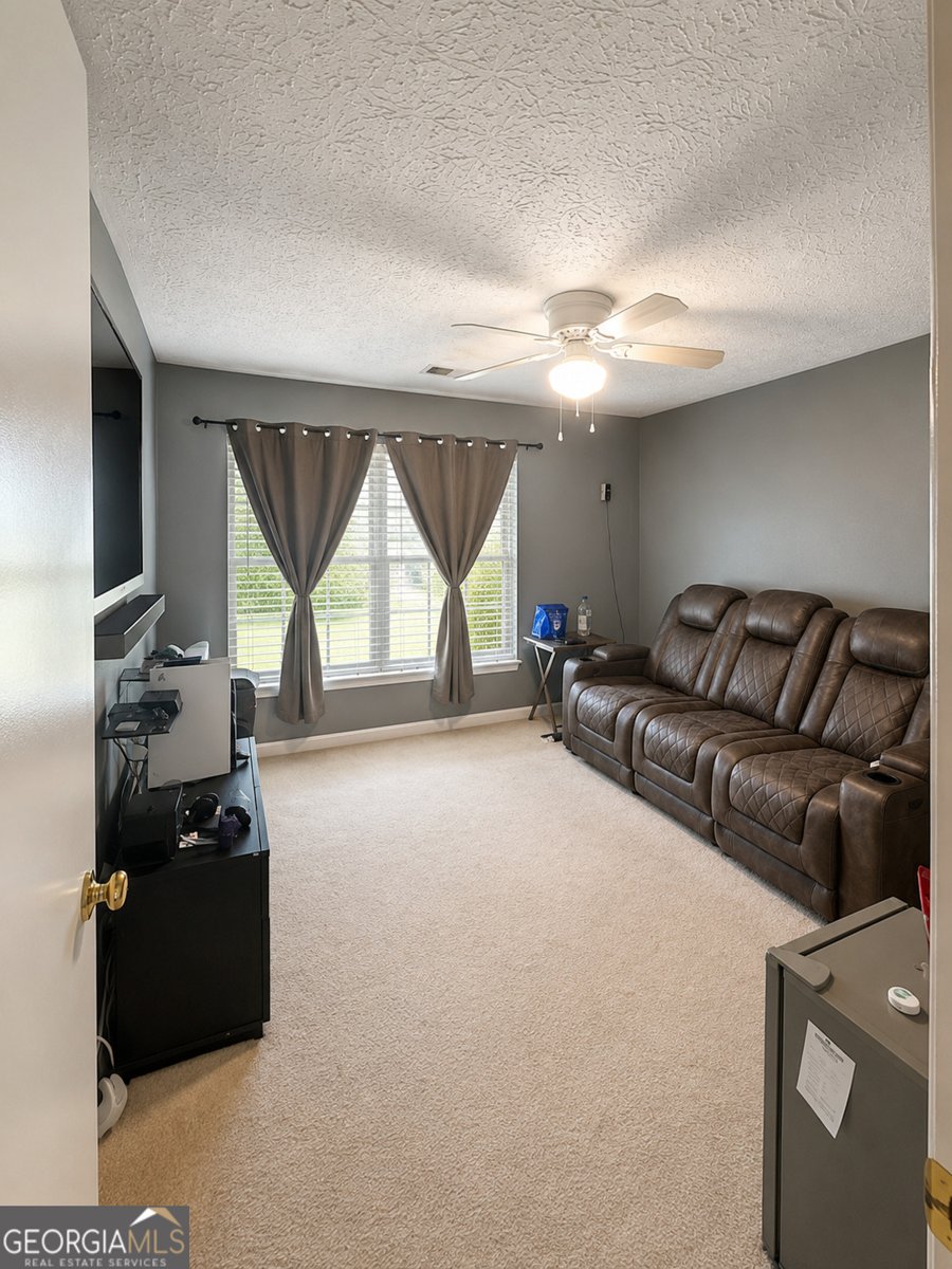 124 Heathrow Drive Riverdale - Photo 7