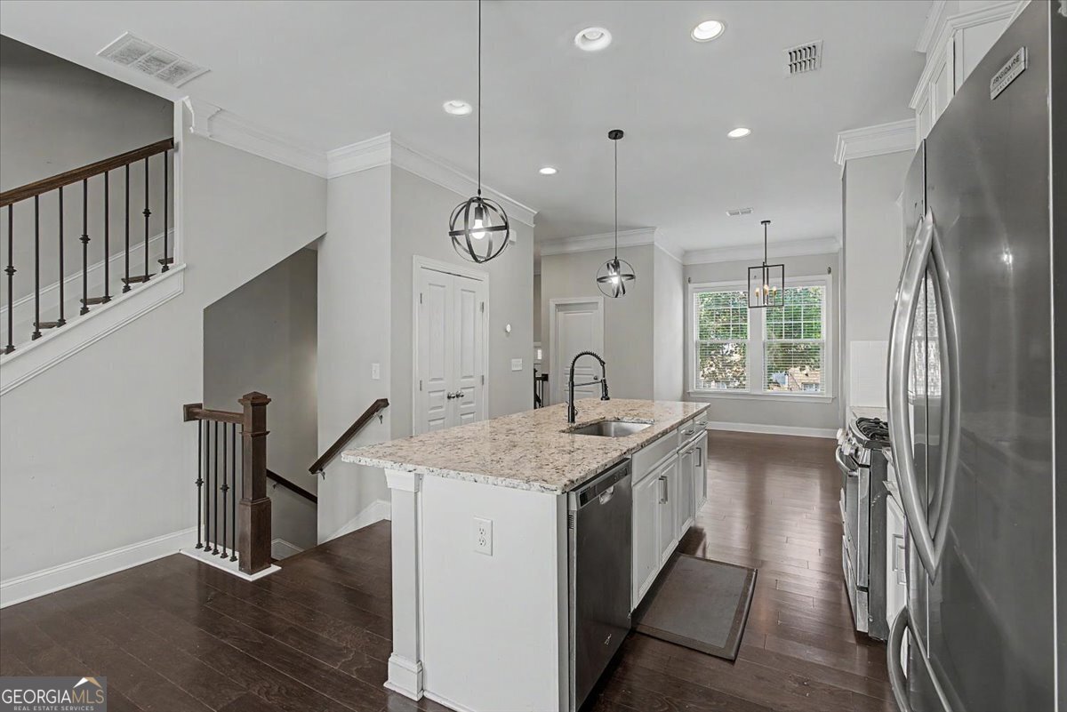 4469 Dunblane Avenue Sugar Hill - Photo 10
