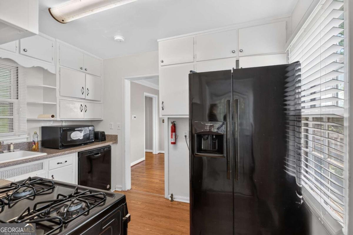2727 Humphries Street East Point - Photo 13