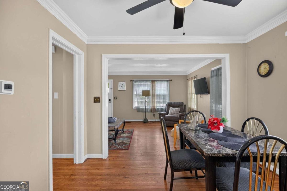 2727 Humphries Street East Point - Photo 8