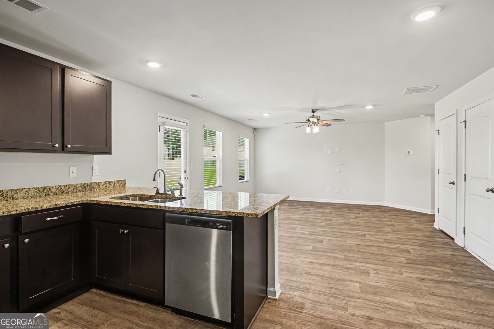 1367 Midnight Ride Court Hampton - Photo 8