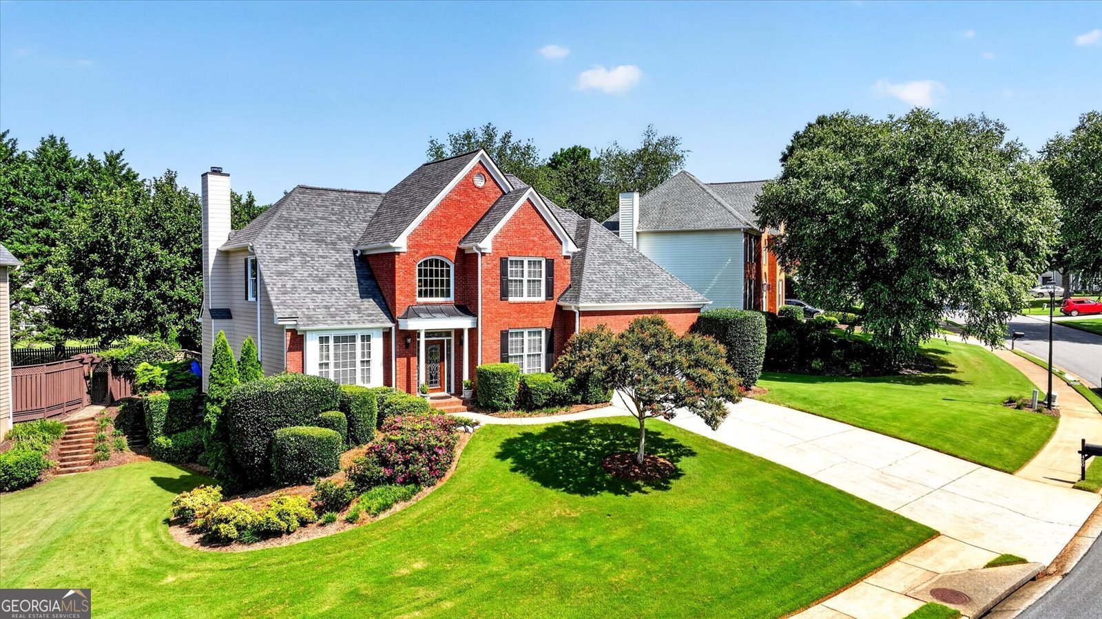 450 Hembree Grove Ovrlk Roswell - main photo