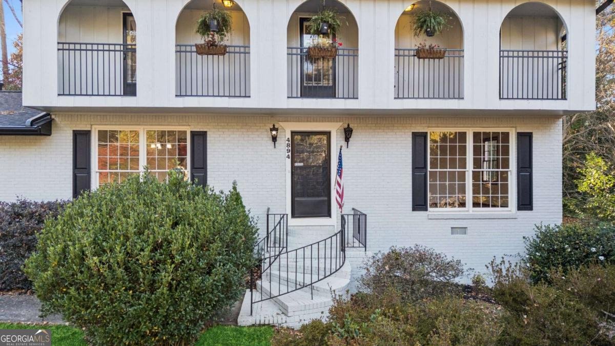 4894 Macbain Lane Dunwoody - Photo 8