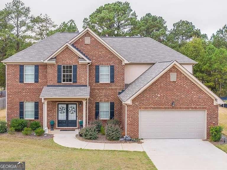 1132 Carillon Drive Conyers - main photo