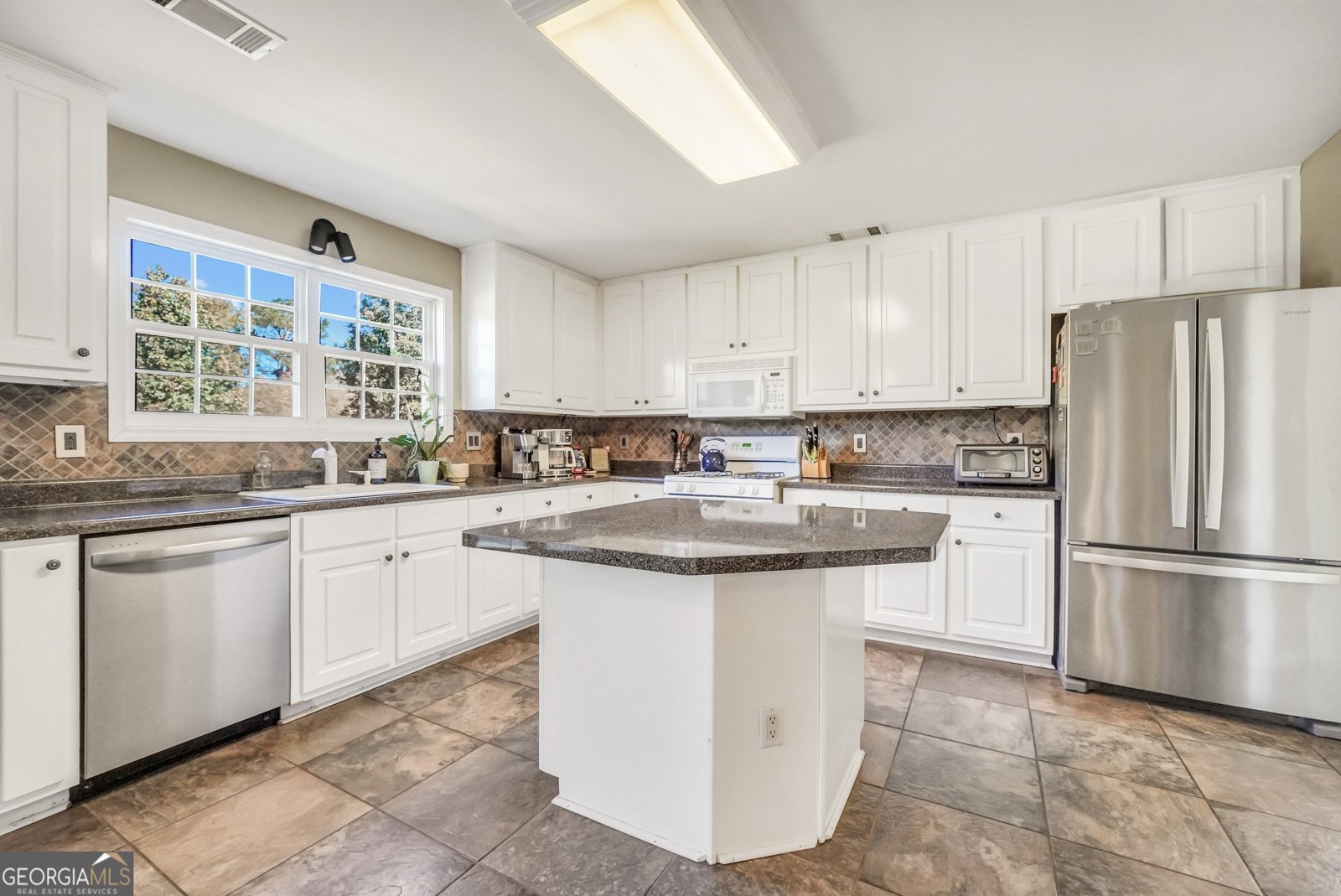 1307 Regatta Way McDonough - Photo 11