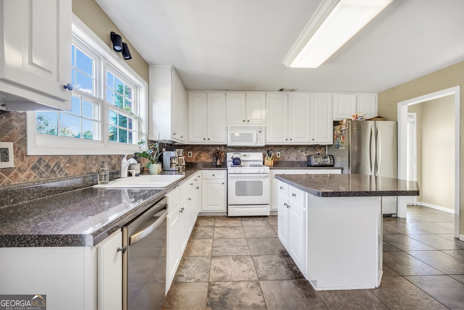 1307 Regatta Way McDonough - Photo 12
