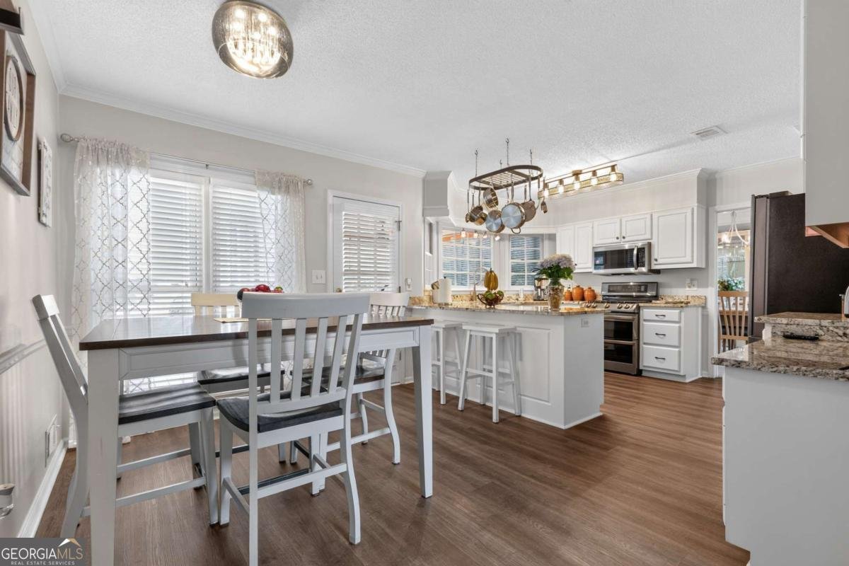 3607 Tree View Drive Snellville - Photo 6