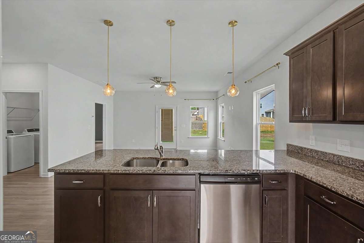 514 Denton Drive Adairsville - Photo 12