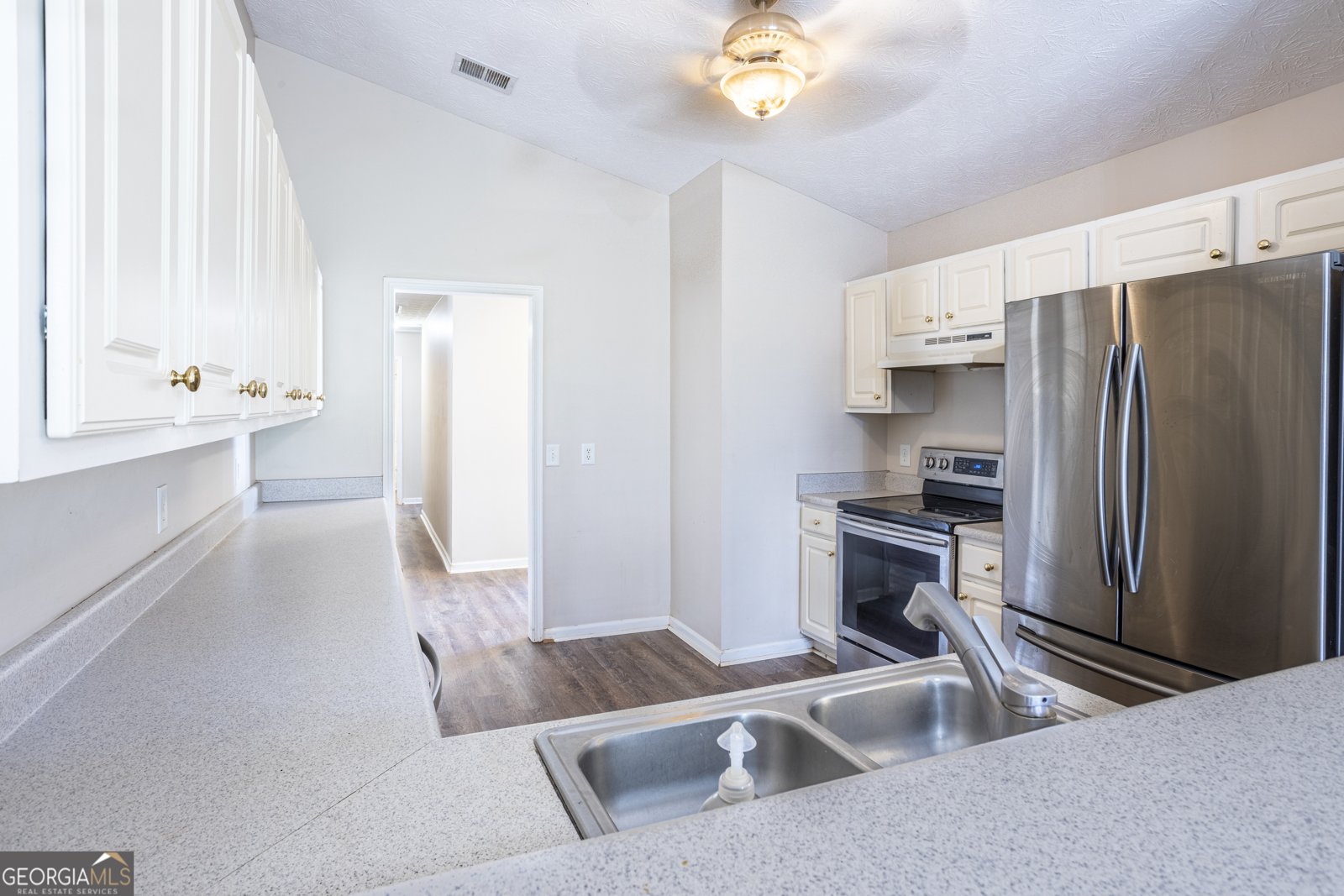 305 Bradford Court Auburn - Photo 12