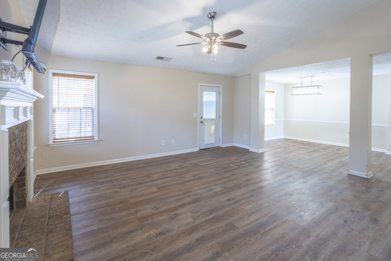 305 Bradford Court Auburn - Photo 8