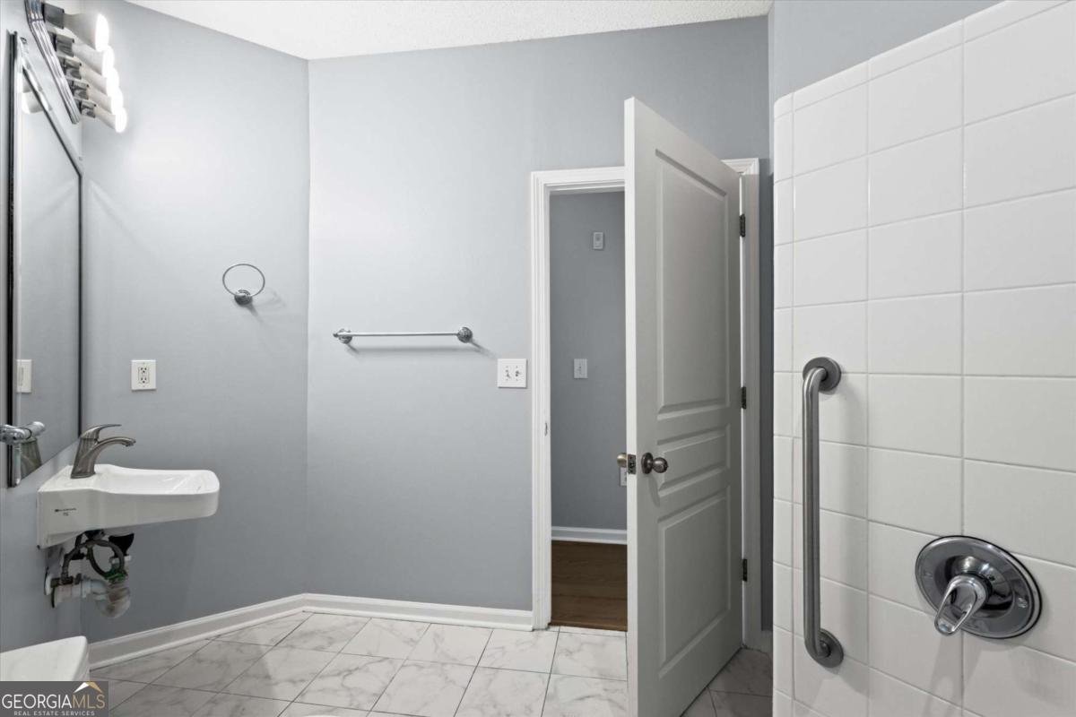 10 Perimeter Summit Boulevard NE Atlanta - Photo 15