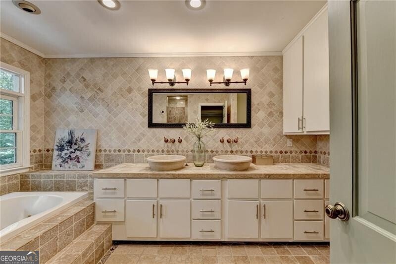 585 Cambridge Way Sandy Springs - Photo 40