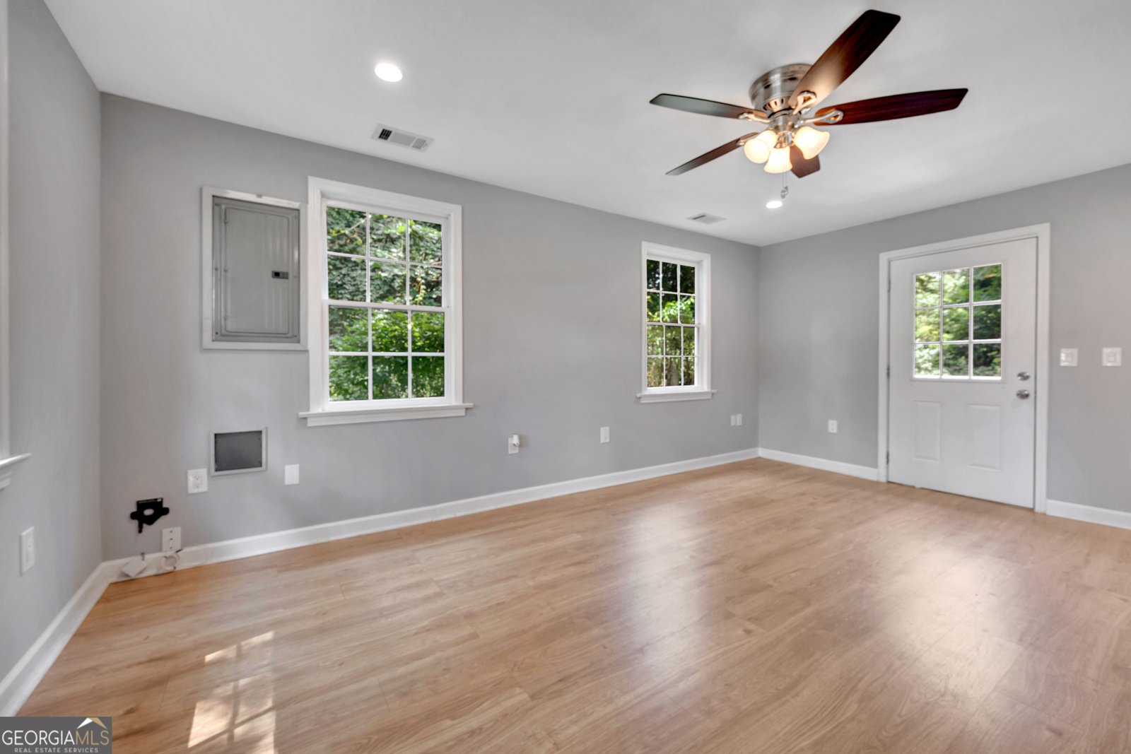 131 Johnson Street Newborn - Photo 18