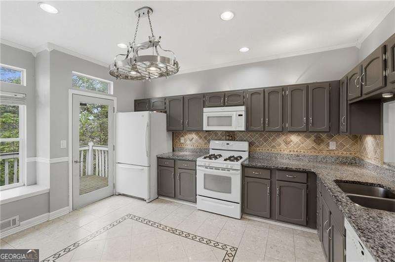 694 Shore View Lithonia - Photo 10