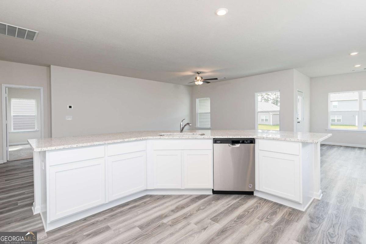 387 Sand Dune Way Conyers - main photo