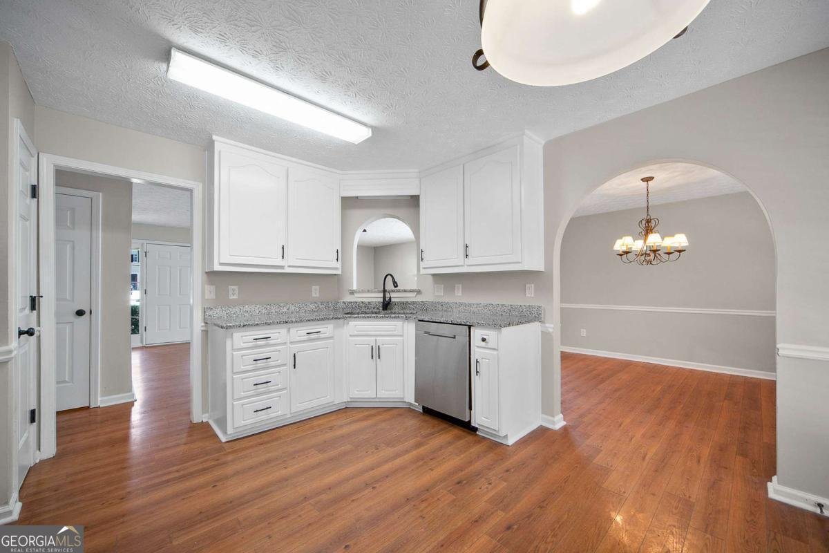 2945 Emerald Springs Drive Lawrenceville - Photo 6