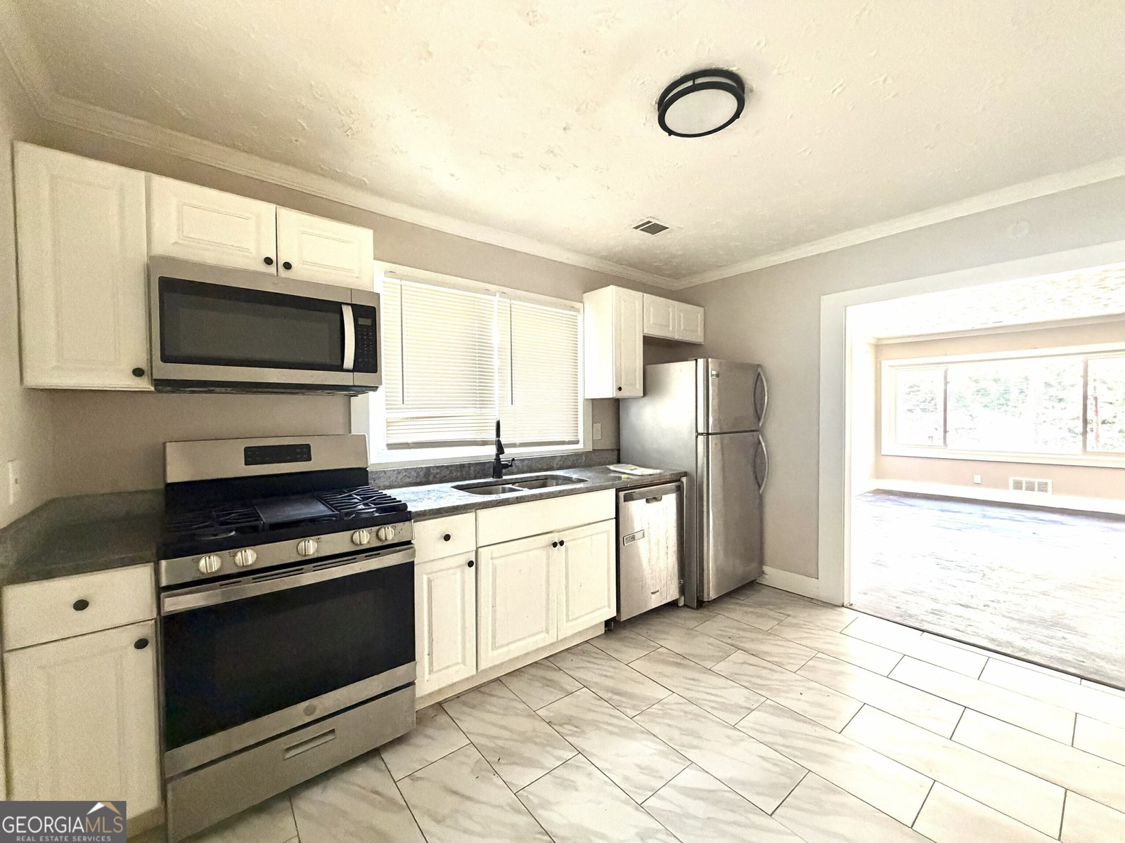 2486 Ivydale Drive Atlanta - Photo 7