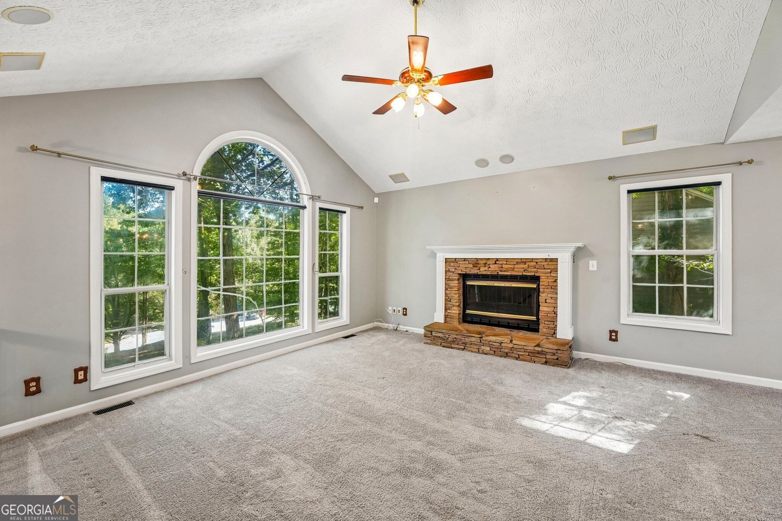 143 Hartwood Drive Woodstock - Photo 8