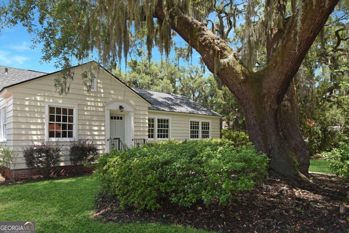 1815 Oak Avenue Brunswick - main photo