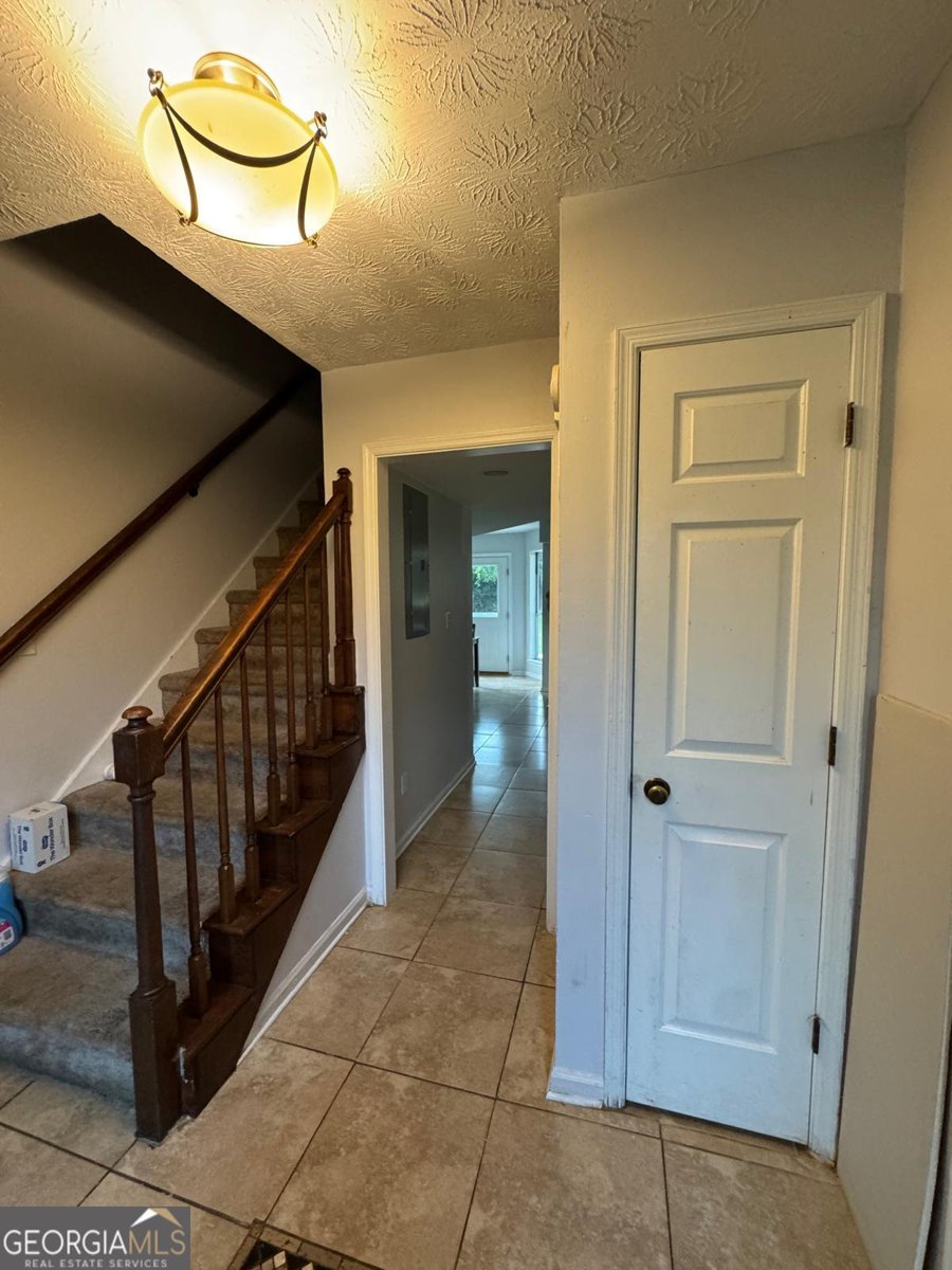 760 Kings Crest Court Fairburn - Photo 8