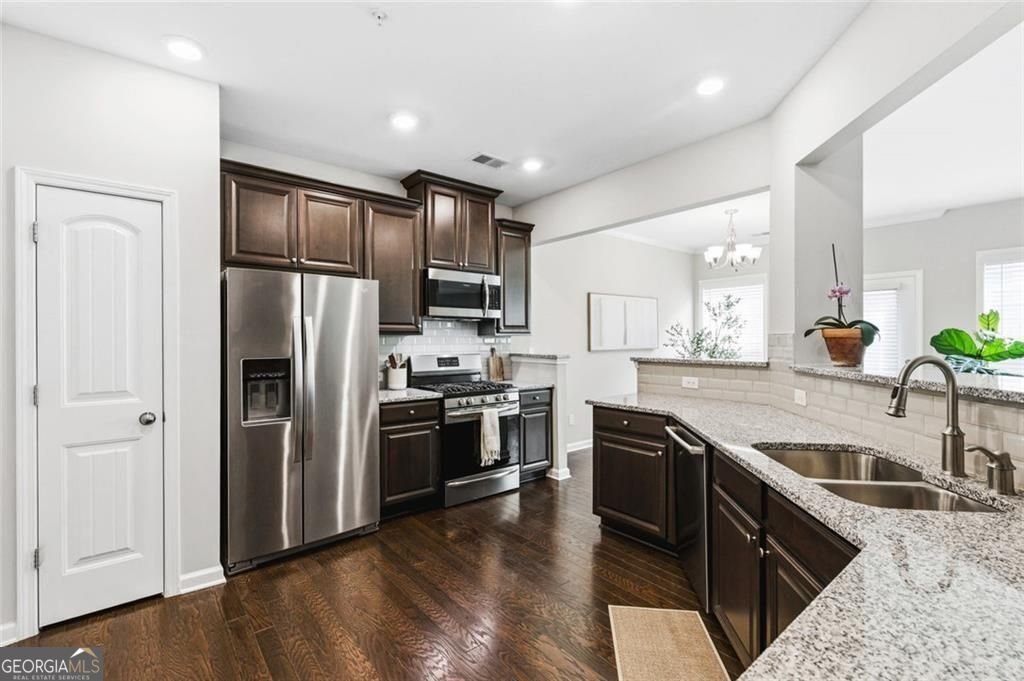 525 Coral Marietta - Photo 6