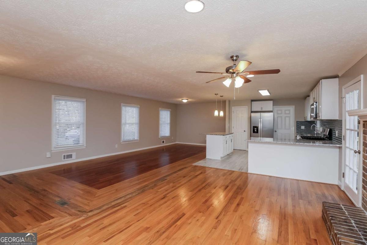 282 Somerset Court Lawrenceville - Photo 11