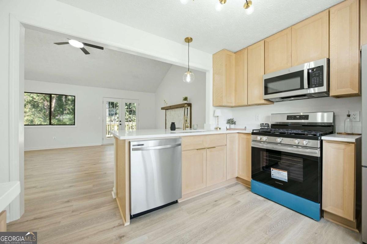 1290 Shallowford Road Marietta - Photo 9