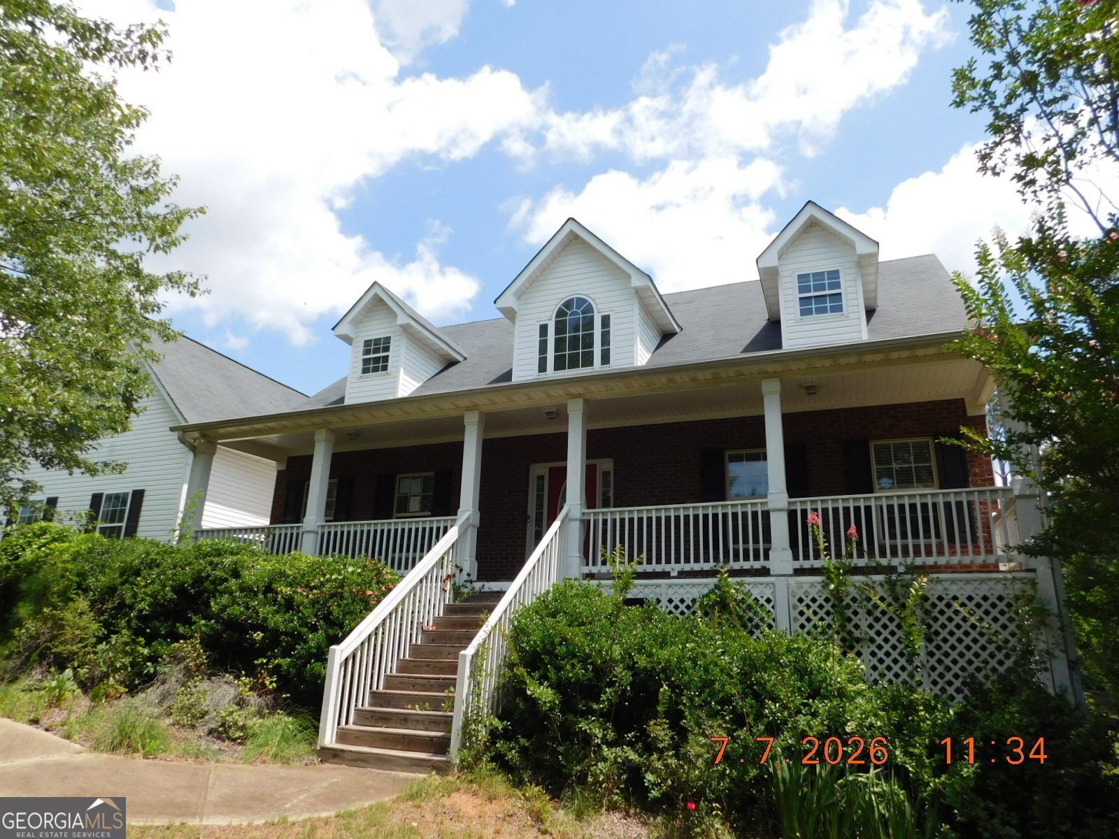 284 Valley Way Hampton - main photo