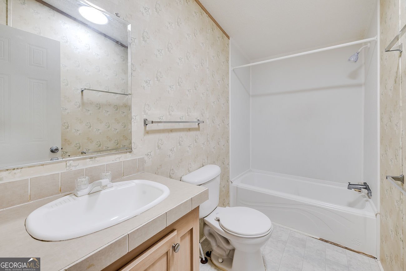 437 Burkhalter Circle Claxton - Photo 16