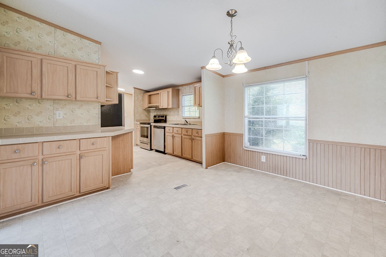 437 Burkhalter Circle Claxton - Photo 9