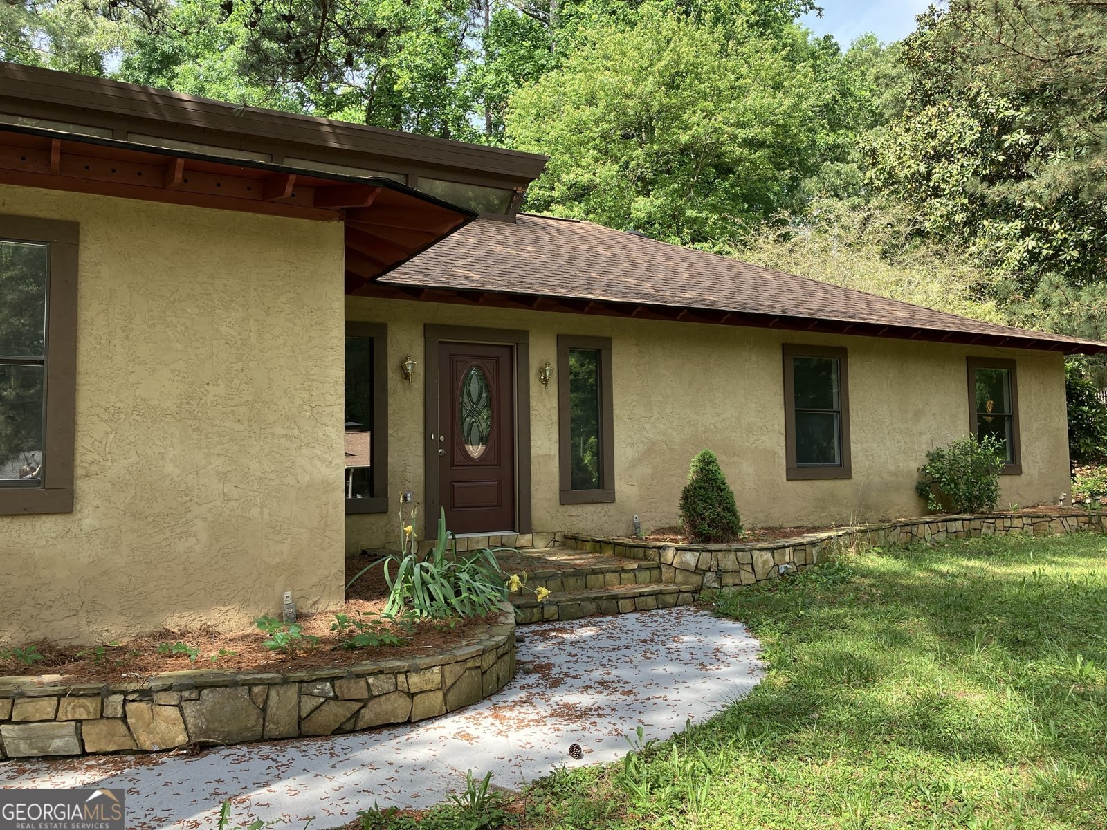 1288 Lakewood Drive Conyers - main photo
