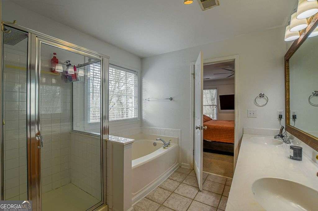 2436 Leaf Hollow Court Atlanta - Photo 18