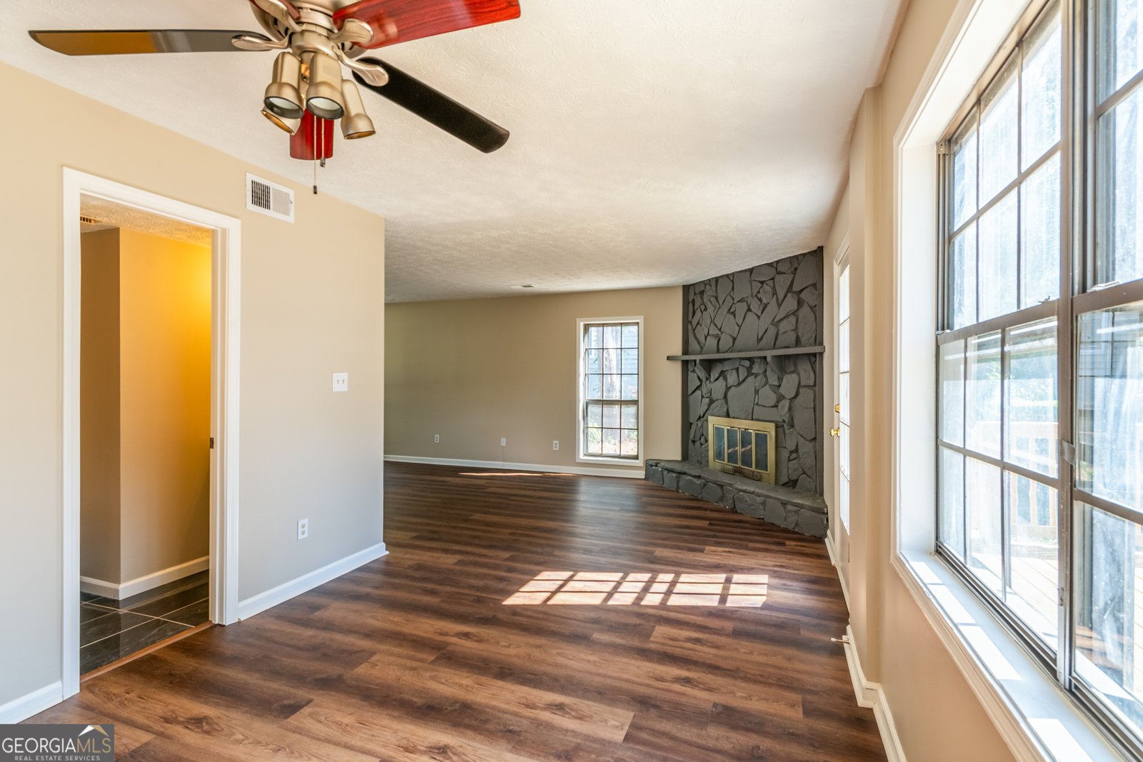 998 Ascot Court Riverdale - Photo 11