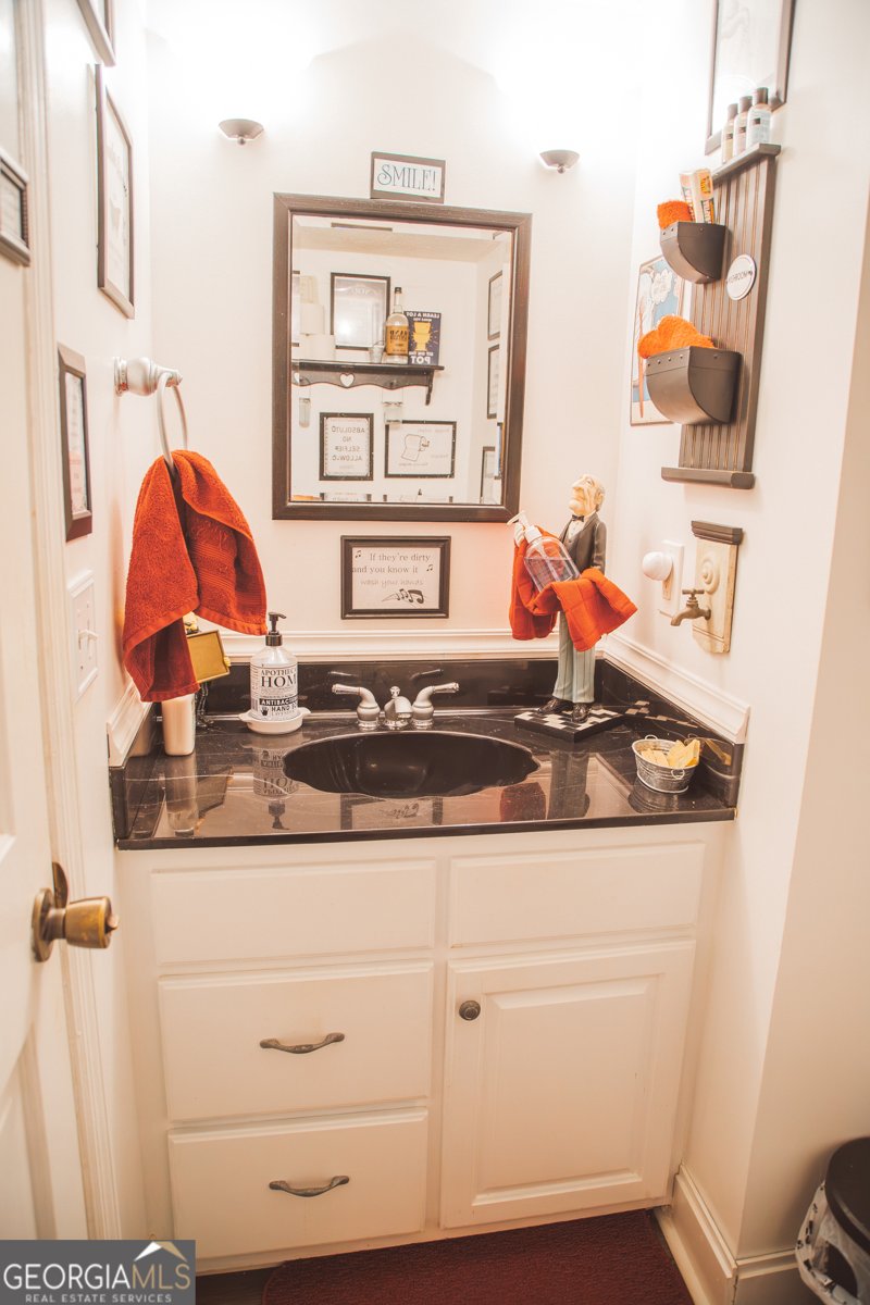 921 Crystal Drive Thomaston - Photo 32