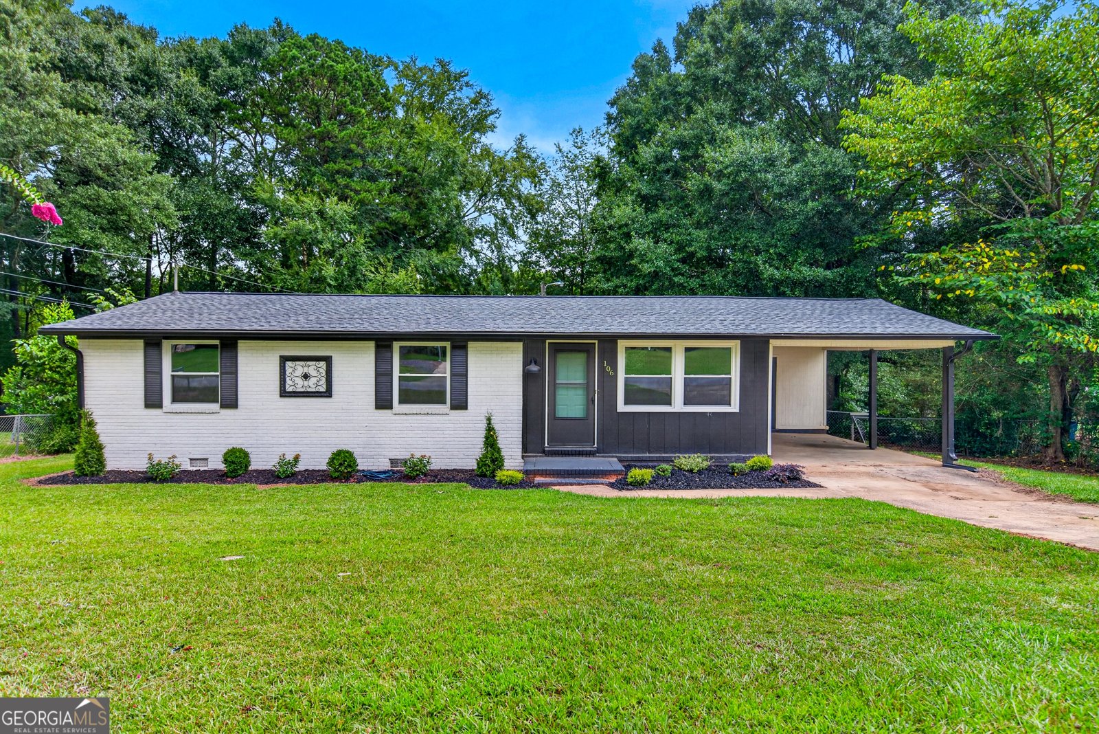 106 Sir Lancelot Avenue Lagrange - main photo