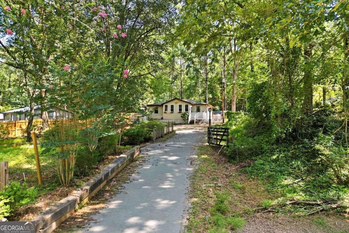 80 Belair Drive Stockbridge - main photo