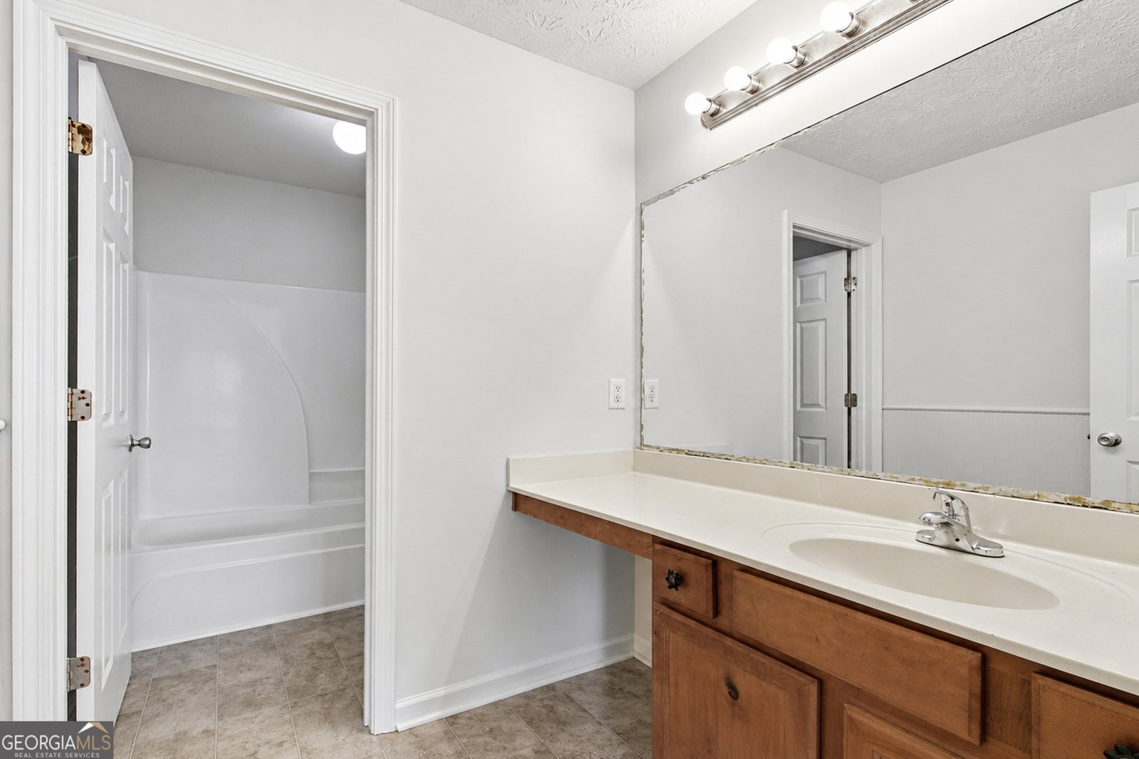 225 Avonlea Drive Covington - Photo 32