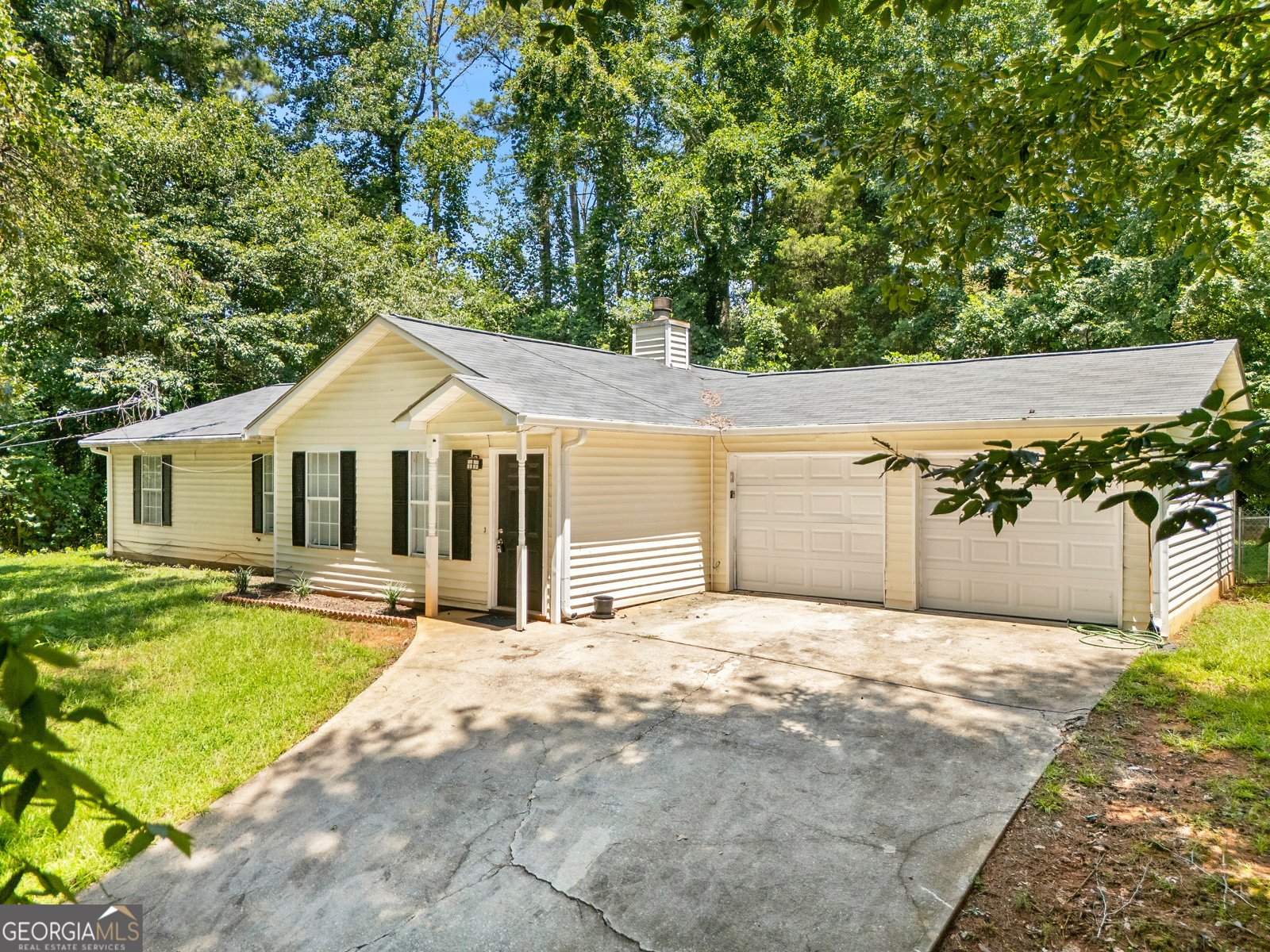 220 Splitwood Lane Fairburn - main photo