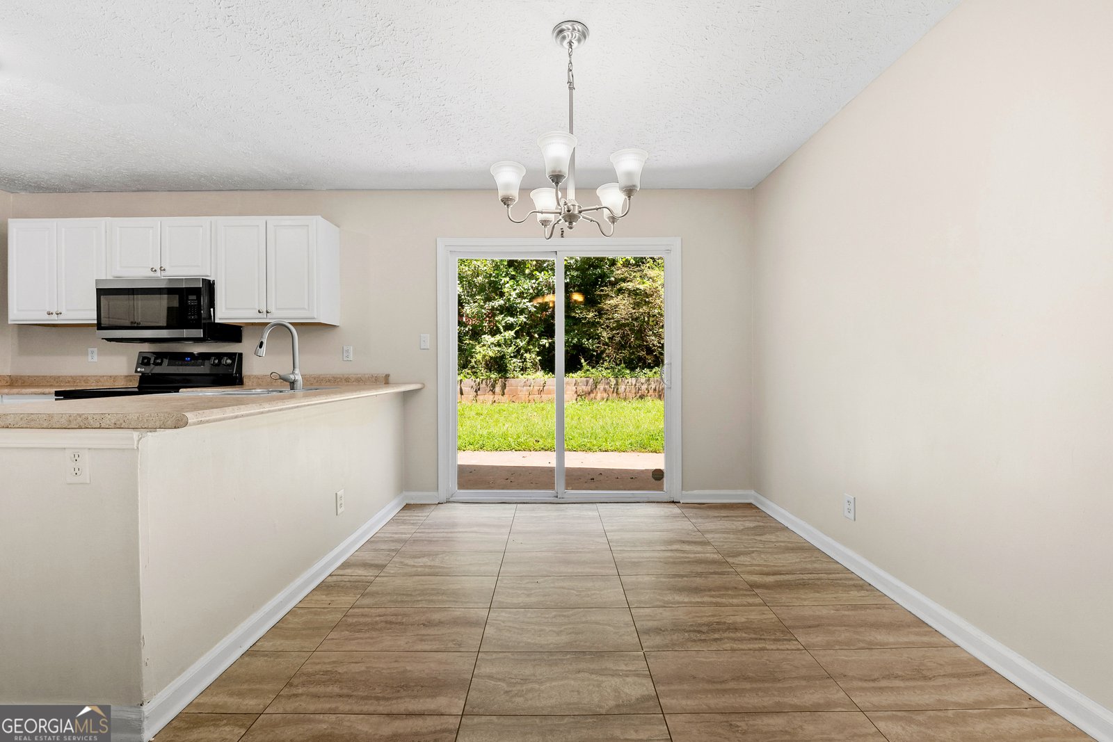 220 Splitwood Lane Fairburn - Photo 11