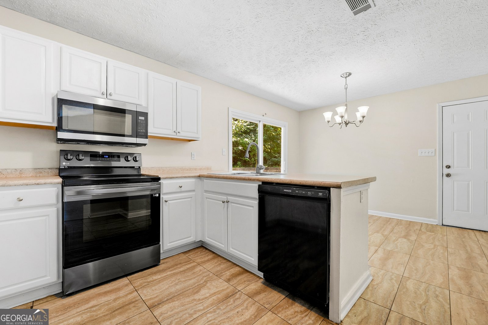 220 Splitwood Lane Fairburn - Photo 8