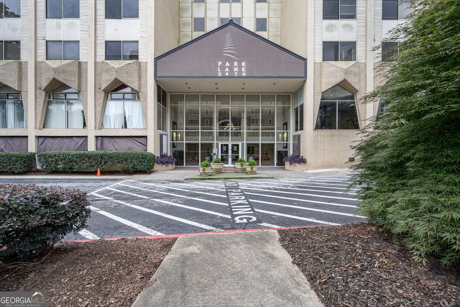 2479 Peachtree Road Atlanta - main photo