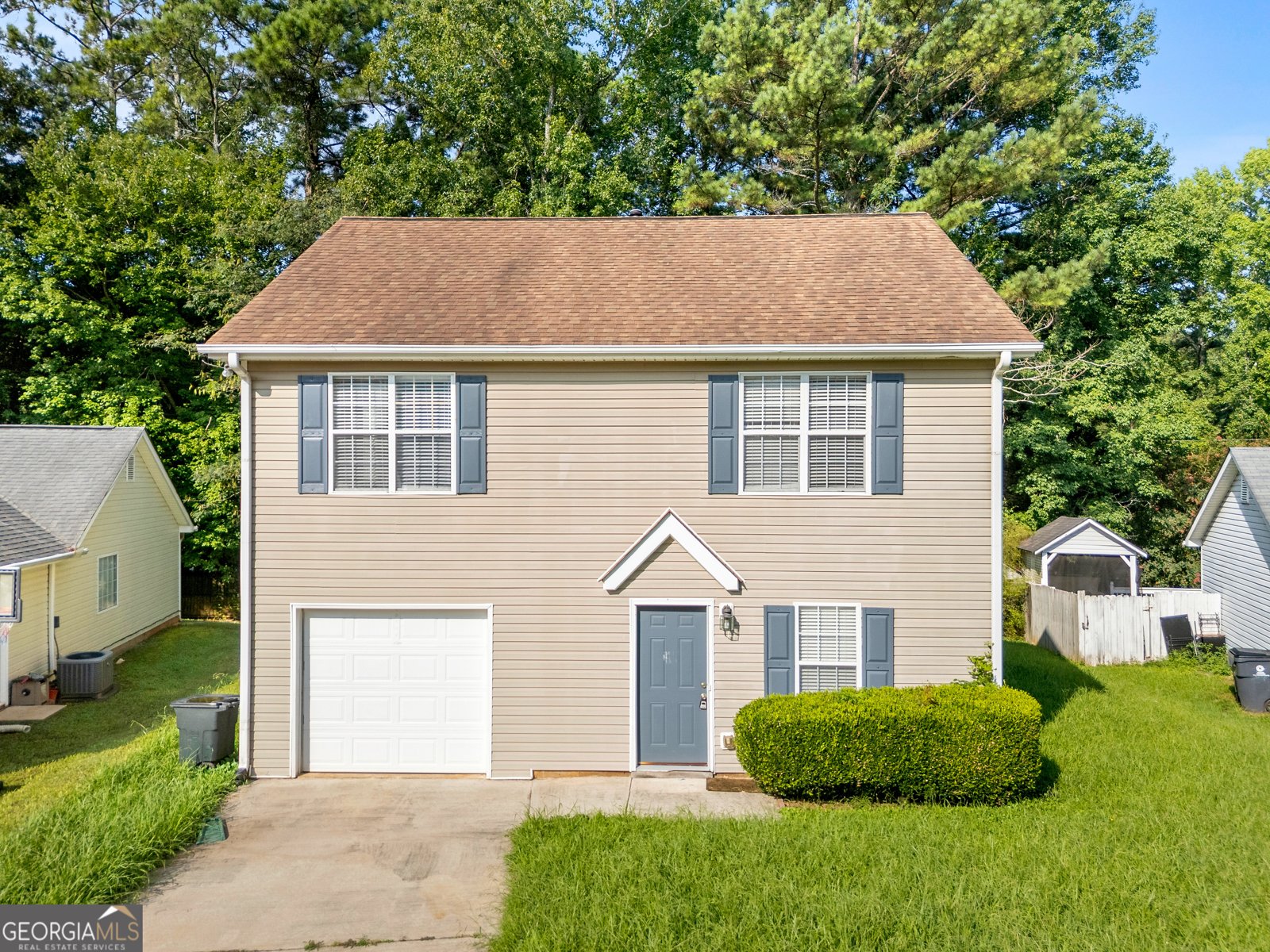 125 Bay Court Drive Stockbridge - main photo