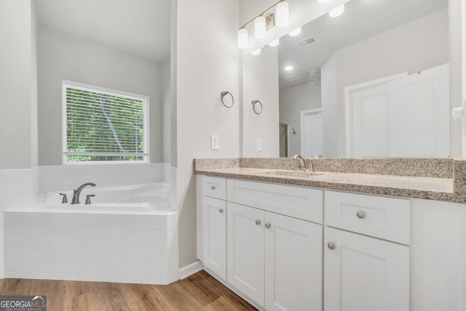534 Giles Road Forsyth - Photo 22