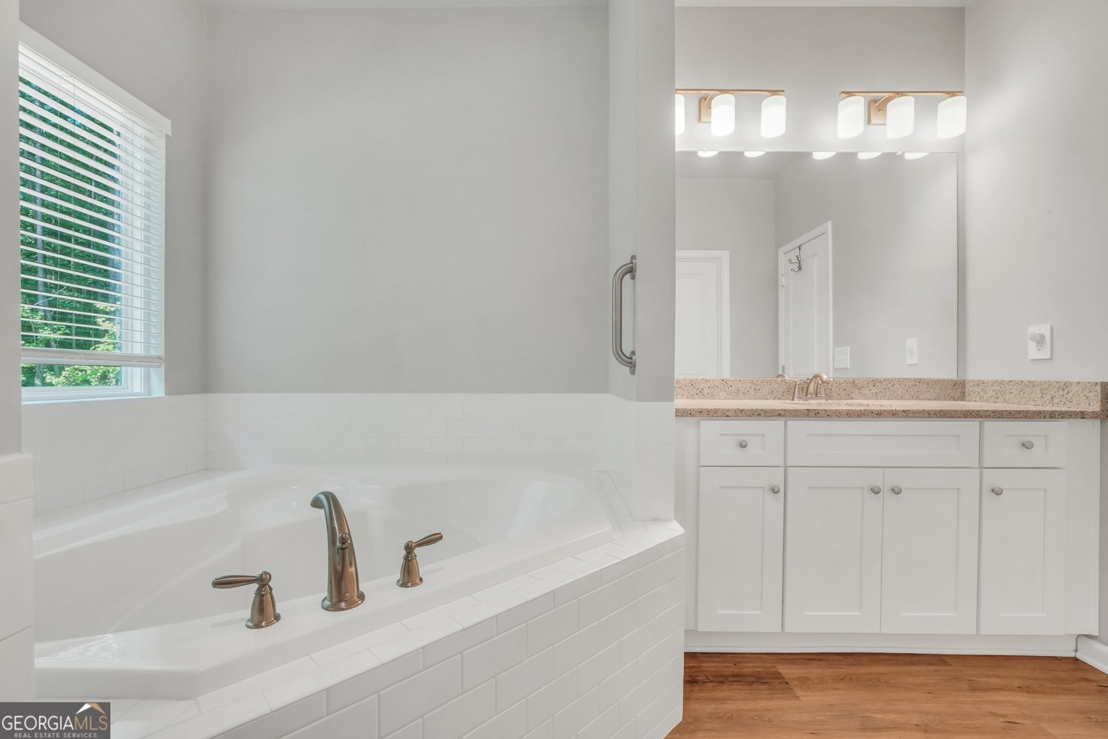 534 Giles Road Forsyth - Photo 24