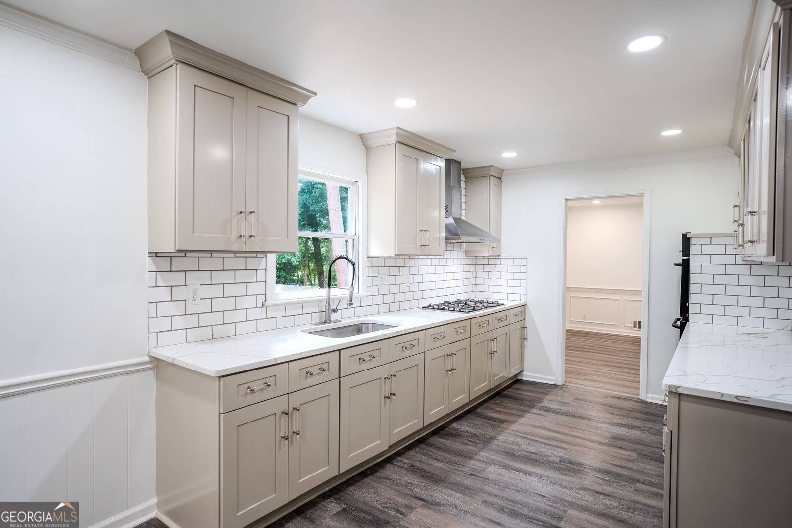557 Daisy Nash Drive Lilburn - Photo 8