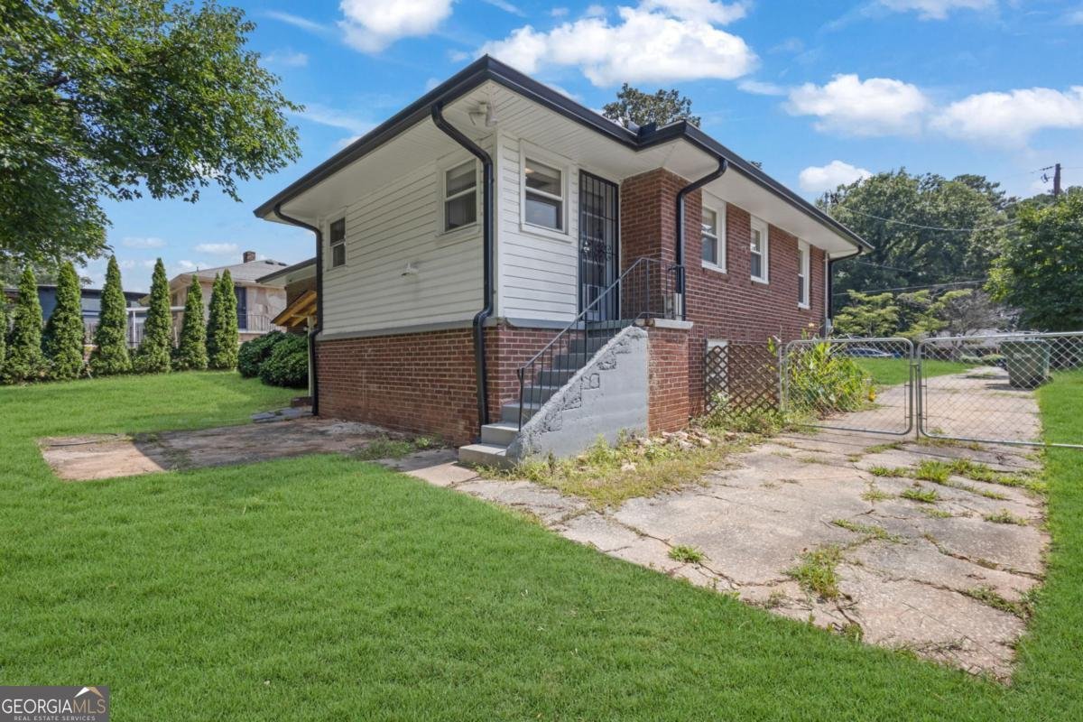 1397 Downs Drive Atlanta - Photo 33