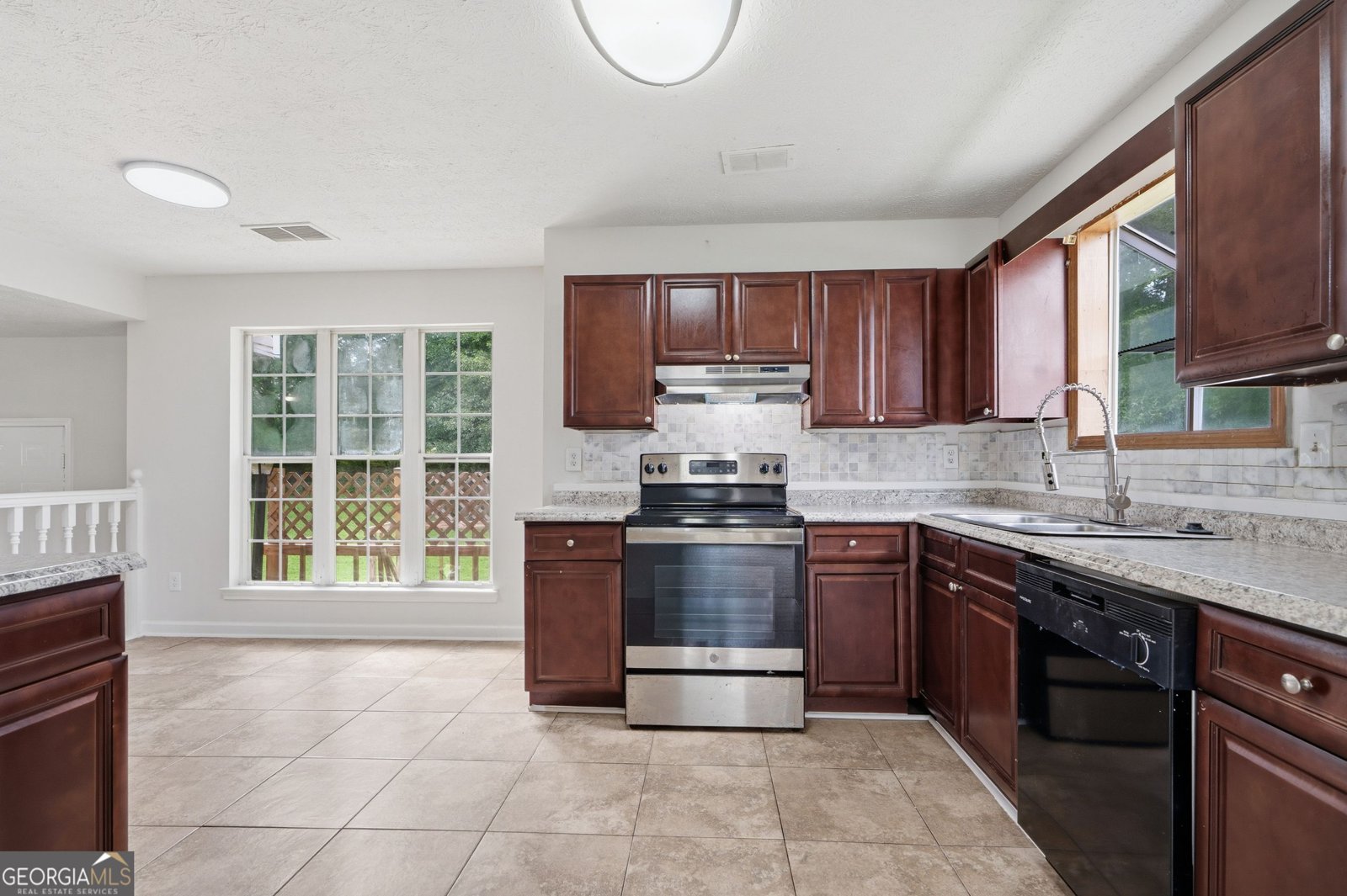 435 Churchill Court Jonesboro - Photo 11