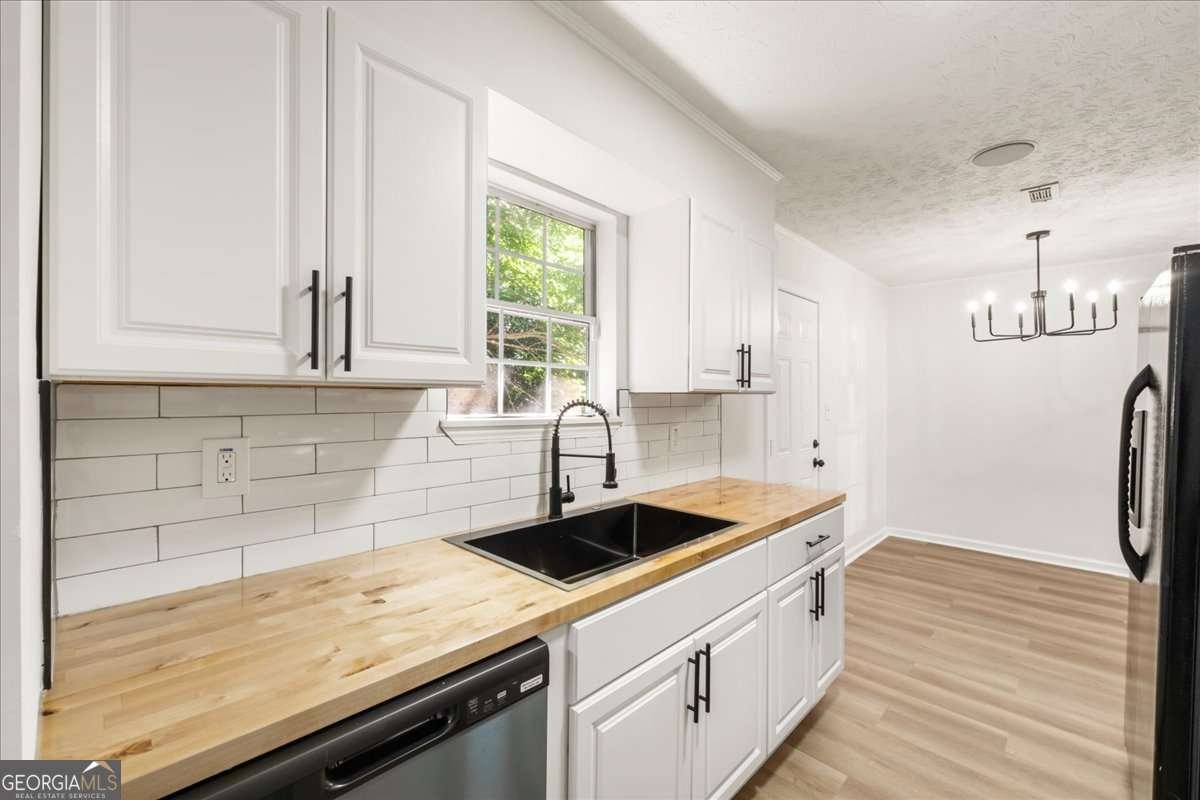 245 Antebellum Circle Riverdale - Photo 12