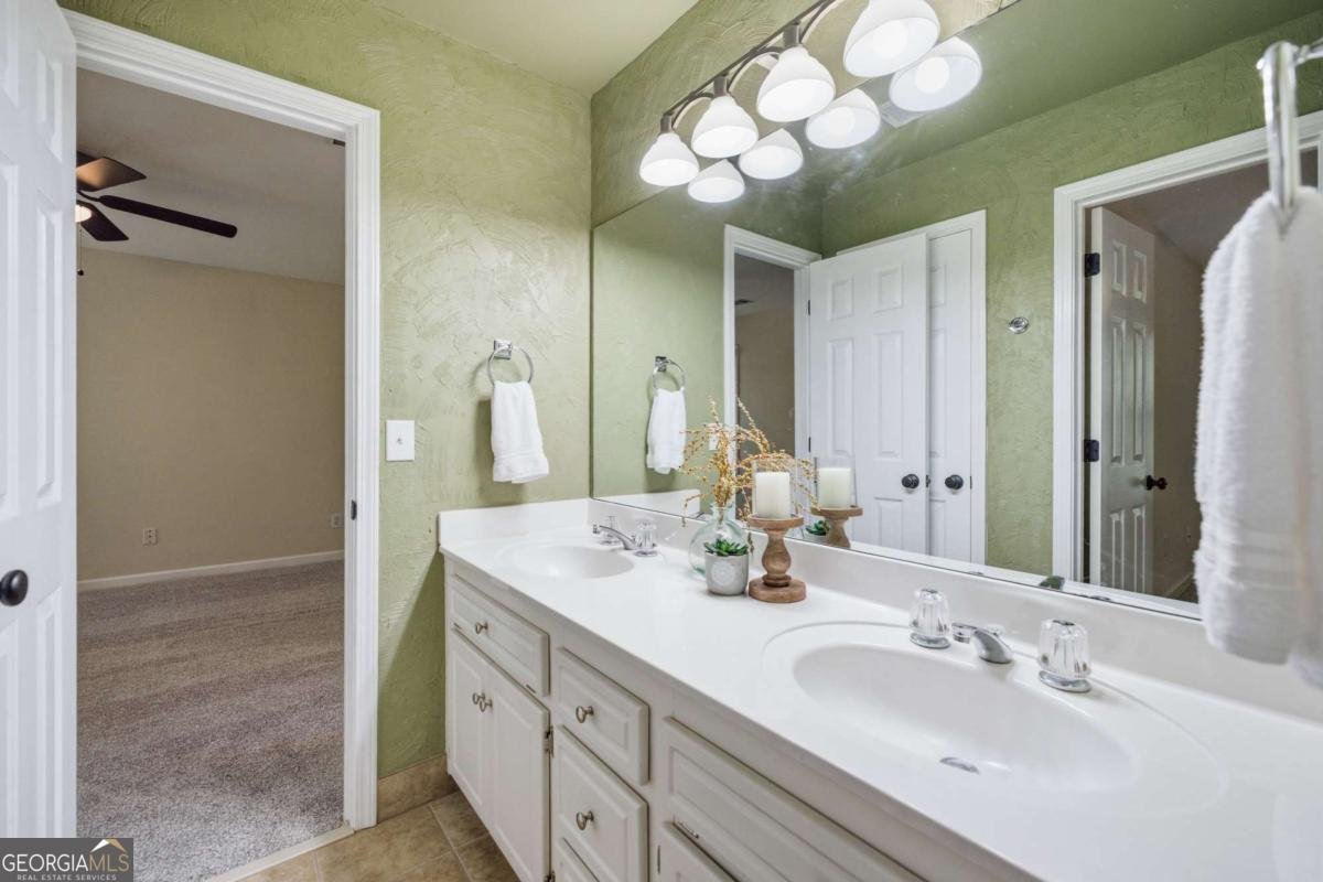 1053 Longwood Drive Woodstock - Photo 40
